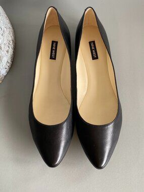 Nine West Speakup Black Leather Flats SZ 10 Fits 9.5